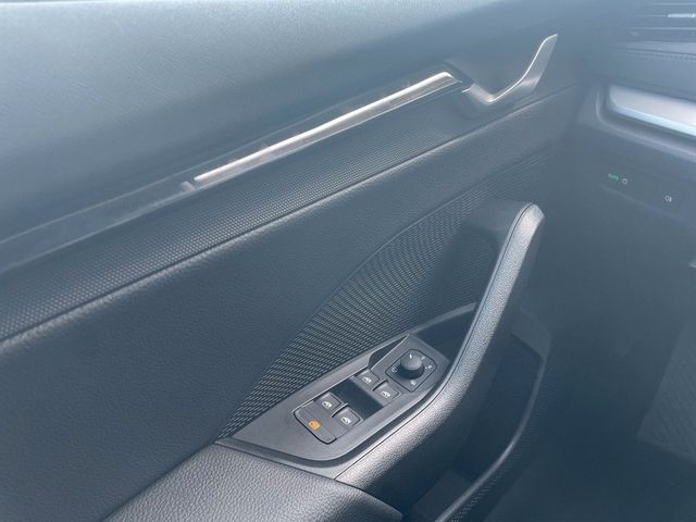 Skoda Octavia Combi 1.5 TSI Essence *LED*PDChi*SHZ*TEL