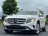 Mercedes-Benz GLA 220D 4MATIC DCT Style/NAVI/PDC/SHG/PDC/MFL - Mercedes GLA-Klasse in Frankfurt