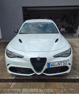 Alfa Romeo Giulia Quadrifoglio 2.9 V6 Bi-Turbo 375 kW A...
