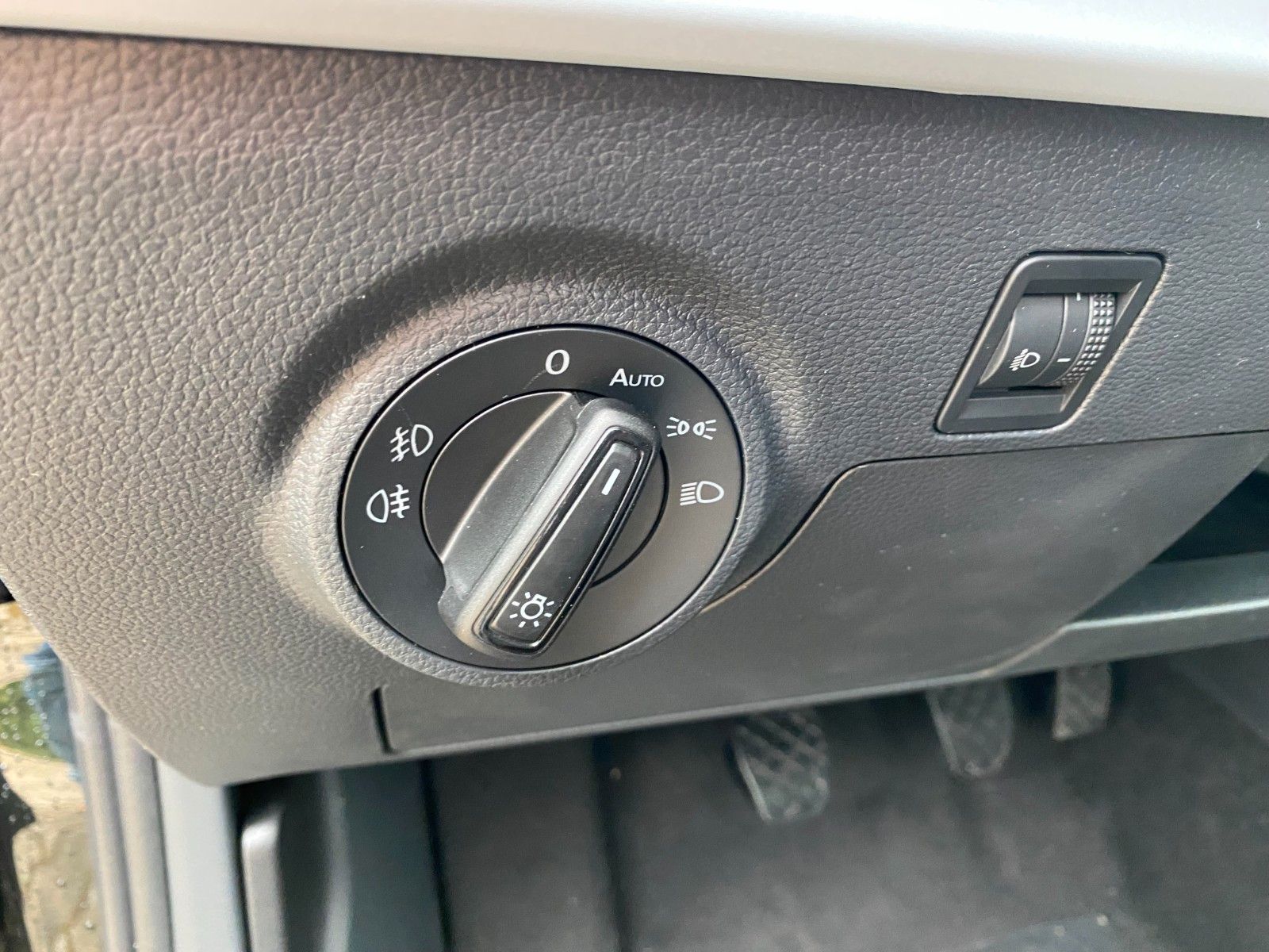 Fahrzeugabbildung SEAT Ibiza Style Plus 1,0 TSI *Sitzhz. *PDC *Full-Lk.