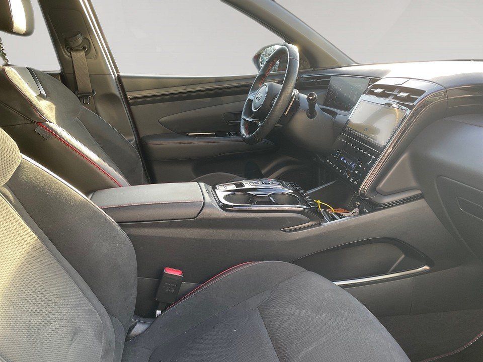 Fahrzeugabbildung Hyundai TUCSON Plug-in-Hybrid 1.6 T-GDi 265PS 6-AT 4WD N