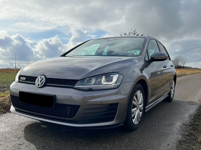 VW Golf 2.0 TDI GTD
