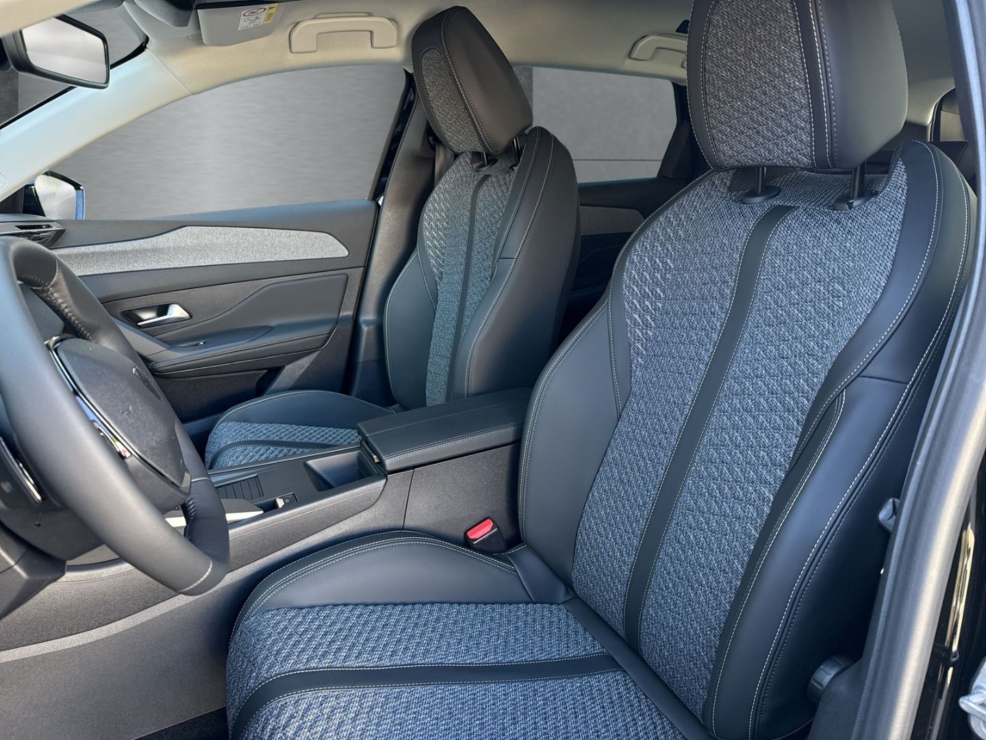Peugeot 308 - Bild 8