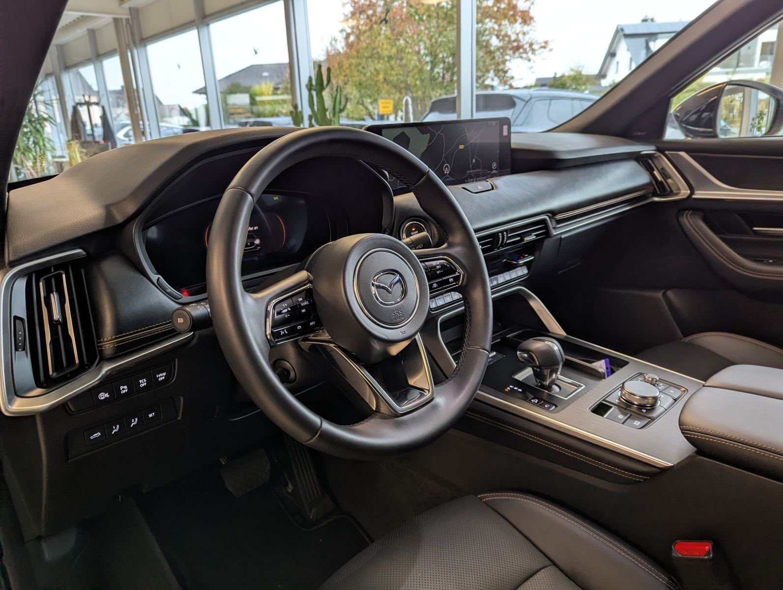 MAZDA CX-80 3.3L E-SKYACTIV D 254 HOMURA+ 7-Sitze Pano - Image 24