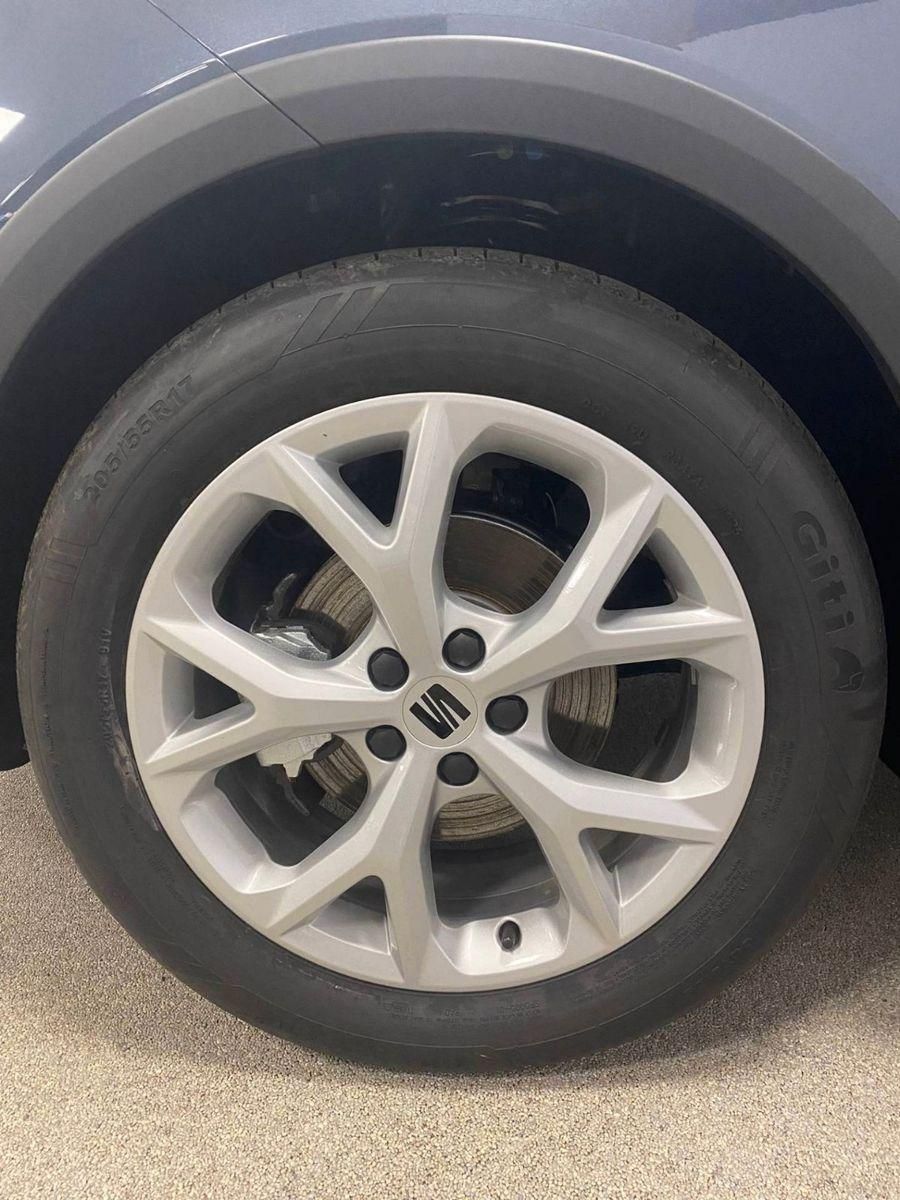 Fahrzeugabbildung SEAT Arona 1.5 TSI FR DSG GARANTIE 5+ACC+AHK+Spurwech
