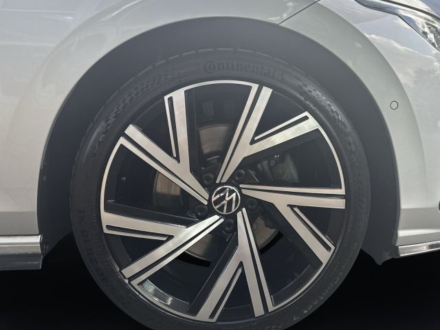 Golf VIII Variant 2.0 TDI R-Line, Pano AHK Navi