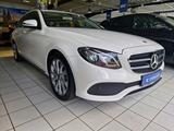 Mercedes-Benz E 220 d T Modell/LEDER/AHK/GARANTIE/ALU/LED/ - Mercedes-Benz E-Klasse: T Modell