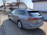 Volkswagen Golf 8 Variant 1.0TSIPanorama/MatrixLED/Garantie - Volkswagen Golf mit Benzin-Antrieb: Kombi, 1.8