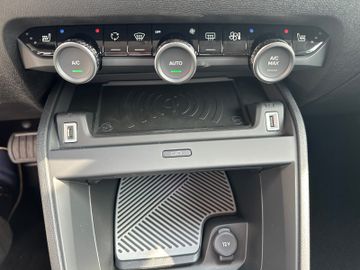 Citroën ë-C4 156 Extended-Range MAX | 360° - Nav - LED