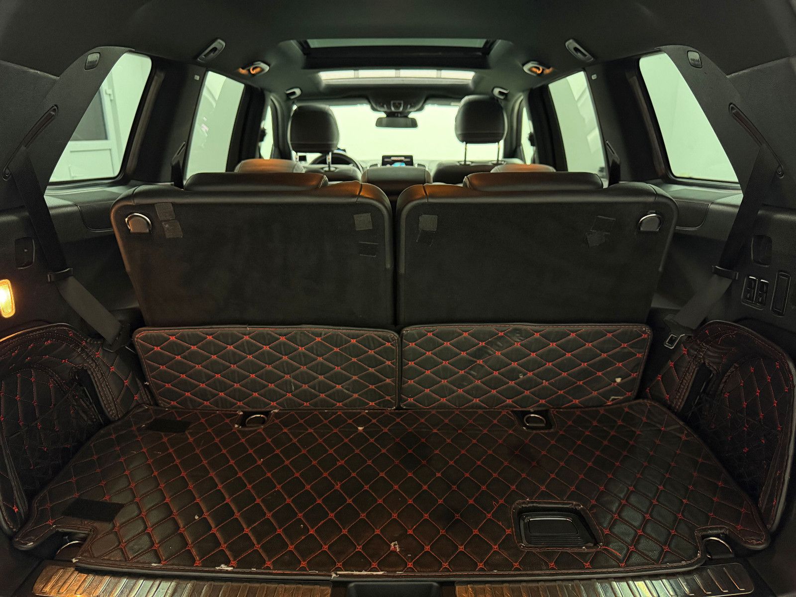 Fahrzeugabbildung Mercedes-Benz GLS 350 d 4Matic AMG-LINE/PANO/AHK/DAB/7-SITZER