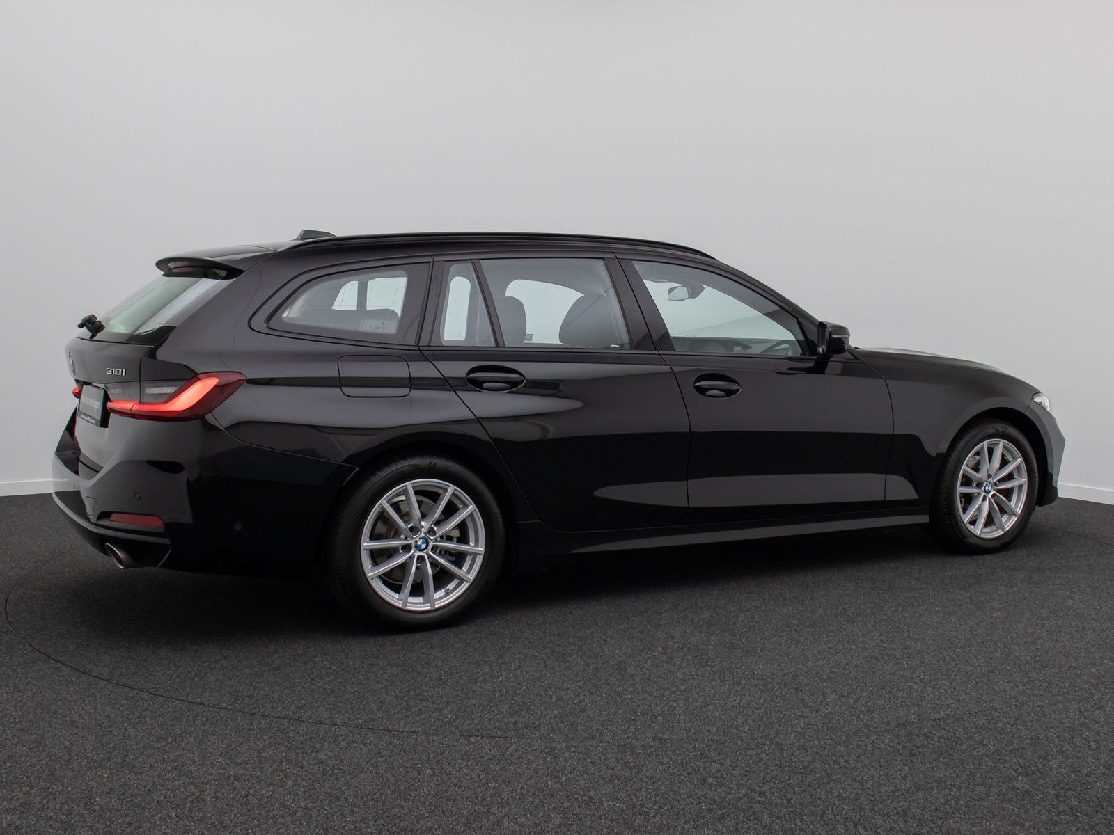 Fahrzeugabbildung BMW 318i Kamera DAB CockPit+ Widscreen Alarm LED