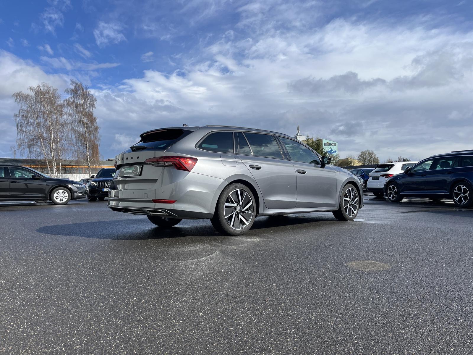Skoda Octavia Combi 2.0 TDI DSG SPORTLINE 156€ m.20% A