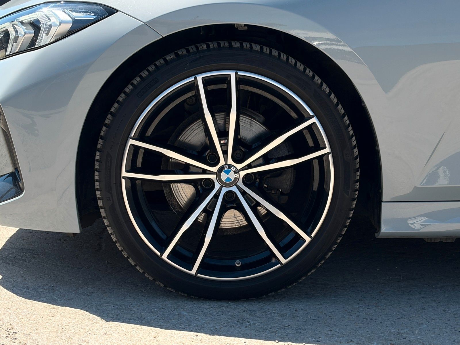 Fahrzeugabbildung BMW 320i Limo M Sport TEMP HD GSD Galvanik Alcantara