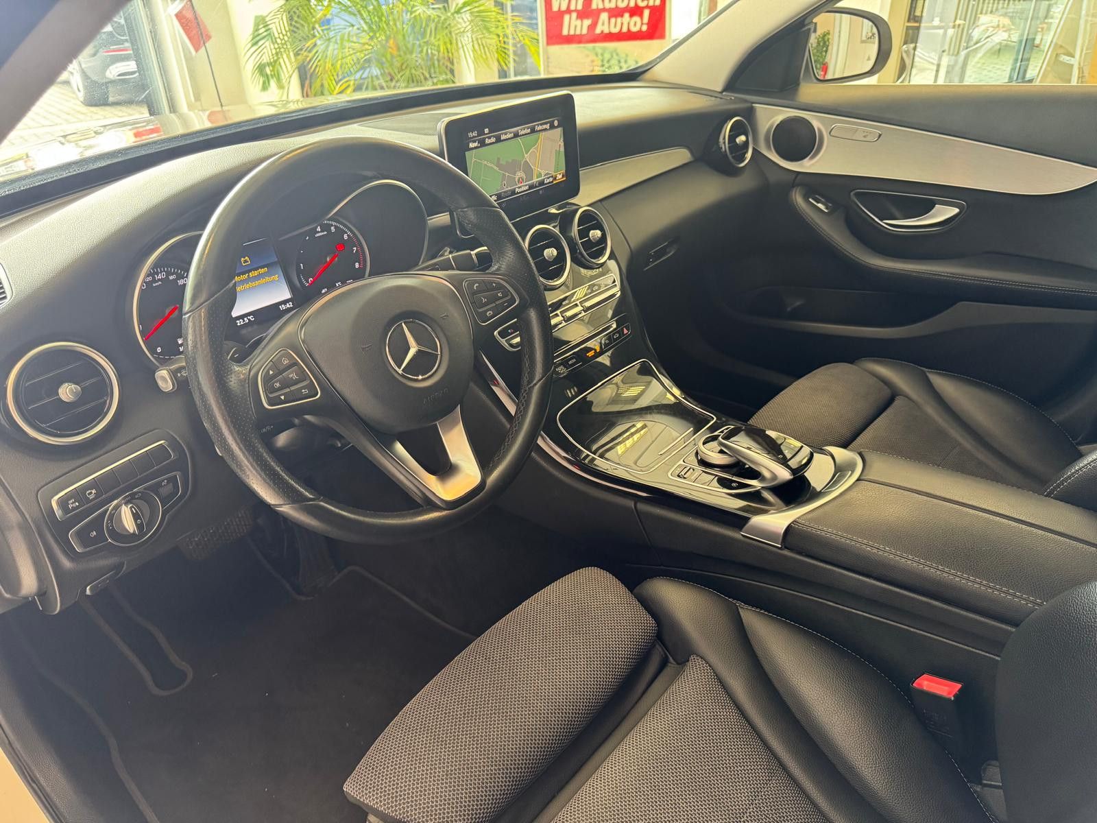 Fahrzeugabbildung Mercedes-Benz C 200 T-Modell AVANTGARDE/NAVI/KLIMA/