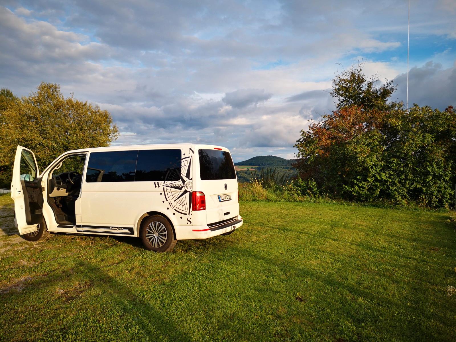 Volkswagen T6 Transporter (Campingausbau)