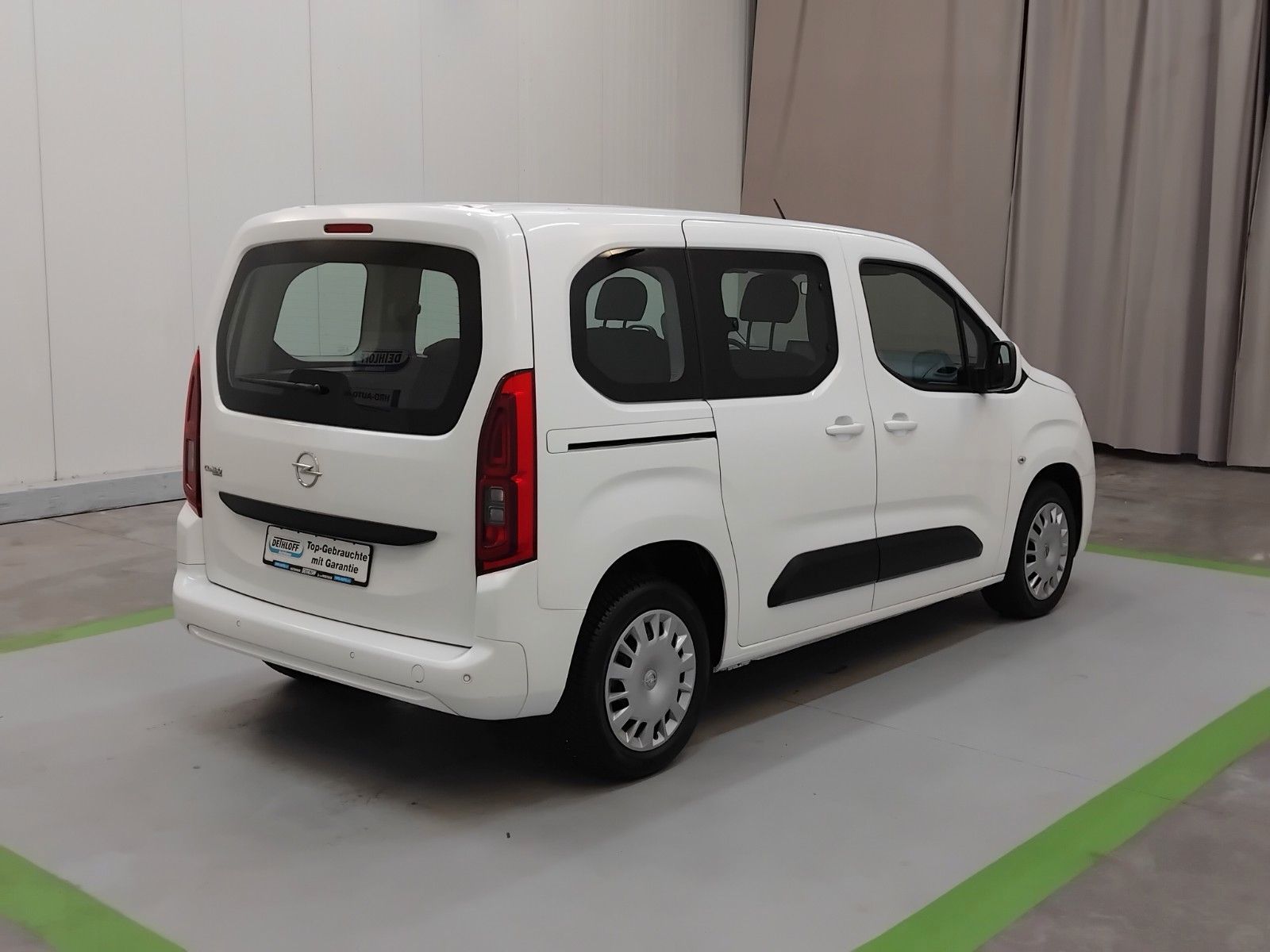 Opel Combo (01/2021, Benzin)