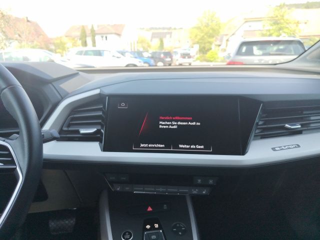Fahrzeugabbildung Audi Q4 e-tron 55 kWh Brutto advanced