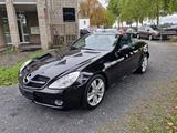 Mercedes-Benz SLK 200 Kompressor      30.000 km /MB Scheckheft - Mercedes-Benz SLK 200 aus 2010: Kompressor