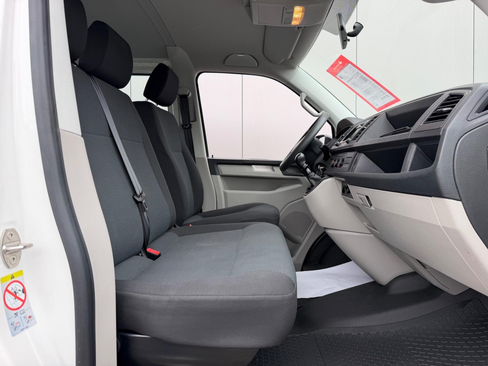 Volkswagen T6 2.0 TDI 9-SITZER Klima PDC AHK 1.Hand 69000km