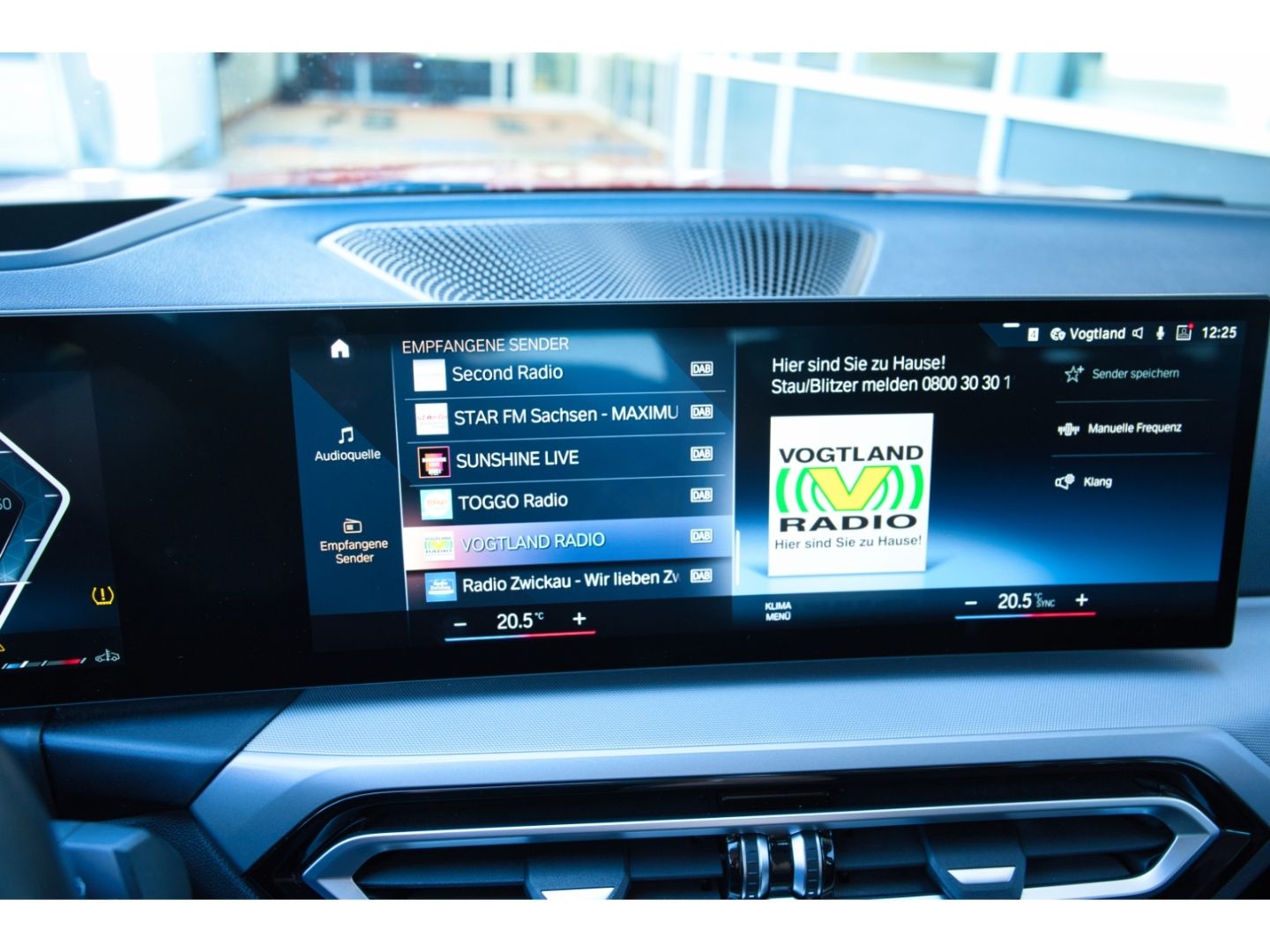 BMW 318 d Touring HUD Navi SHz LED Rückfahrkamera foto 22