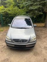 Opel Zafira 2.2 DTI 16V Edition Edition - Opel Zafira: Dti