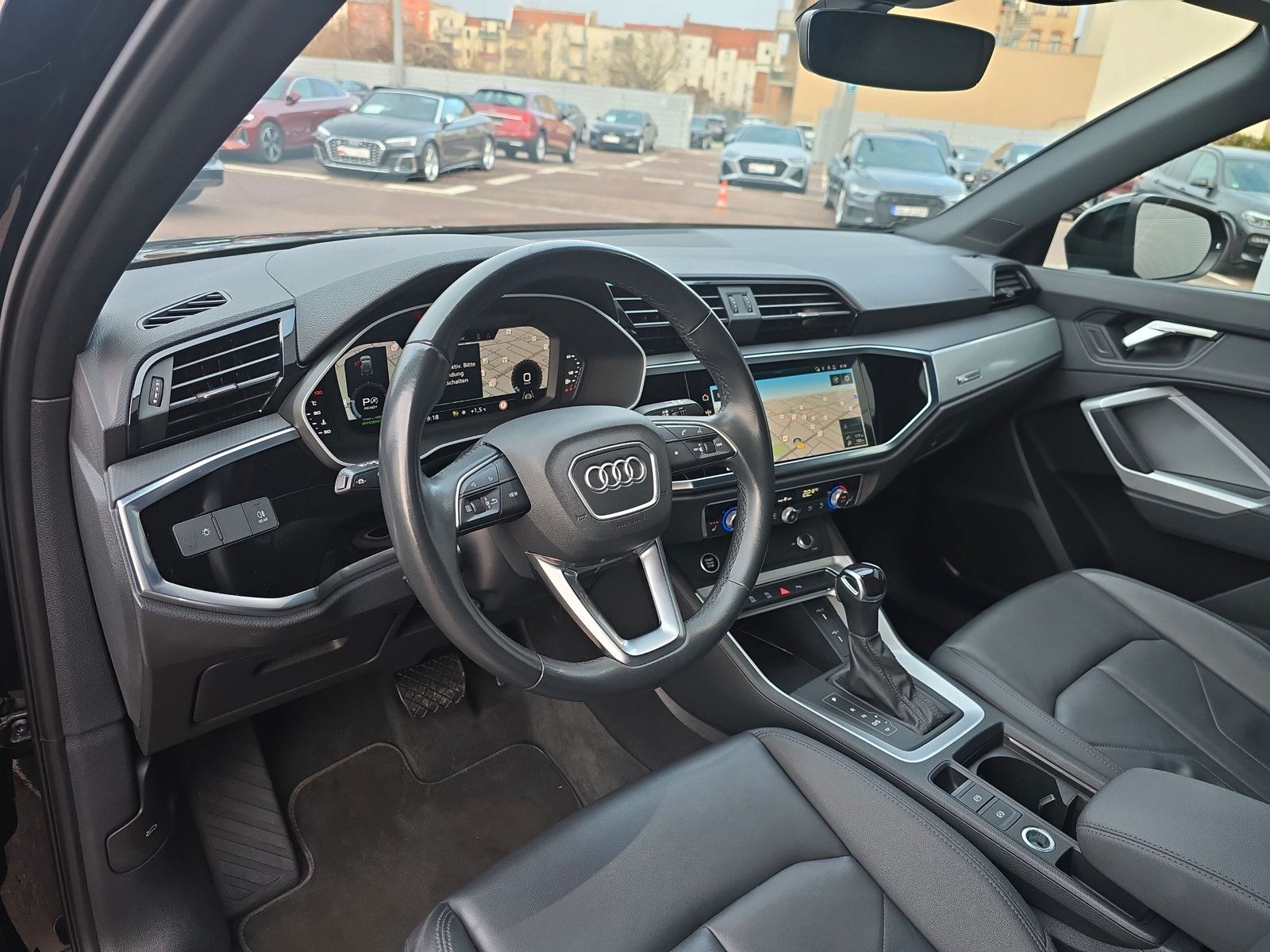 Fahrzeugabbildung Audi Q3 35 TDI advanced LED LEDER KAMERA NAVI