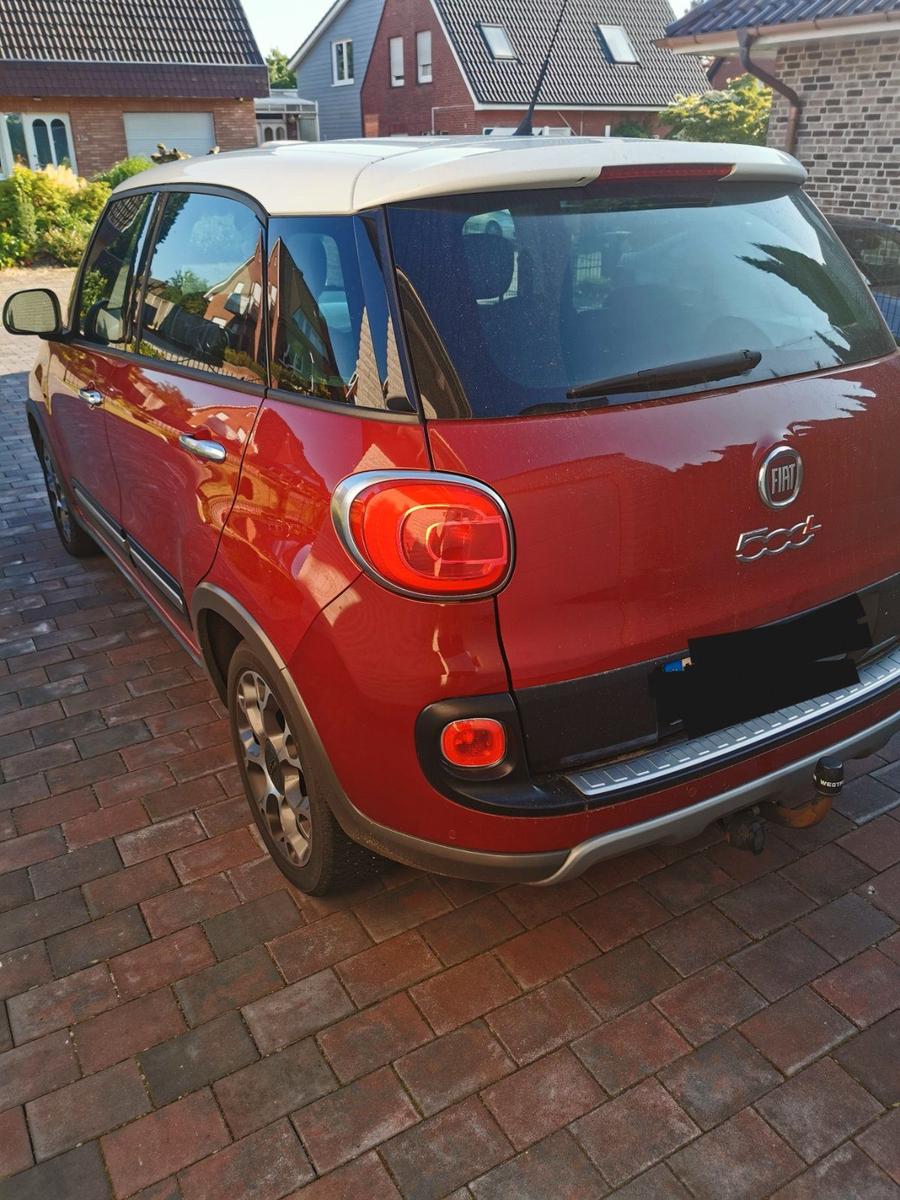 Fiat 500L 2014 — rear view