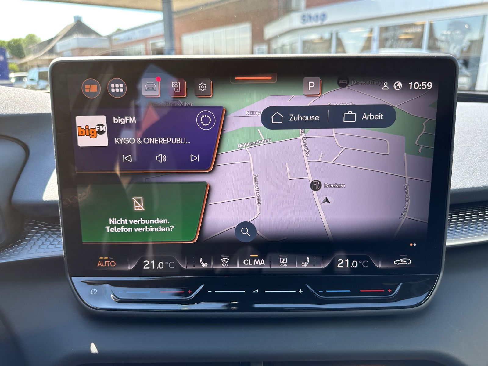 Fahrzeugabbildung CUPRA Terramar 1.5 eTSI DSG AHK/Navi/LED/ACC/18"