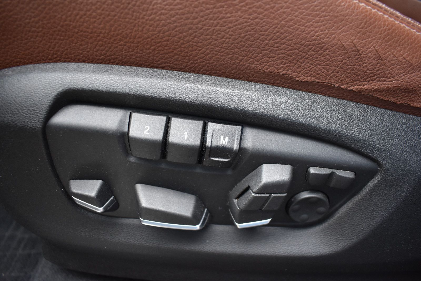 Fahrzeugabbildung BMW X5 M50d*RFK*XEN*PANO*H&K*NAVI*MIETKAUF