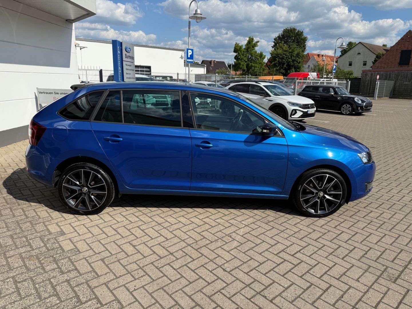 SKODA Rapid Spaceback Emotion Plus 1.2 TSI AHK Pano Na - Image 6
