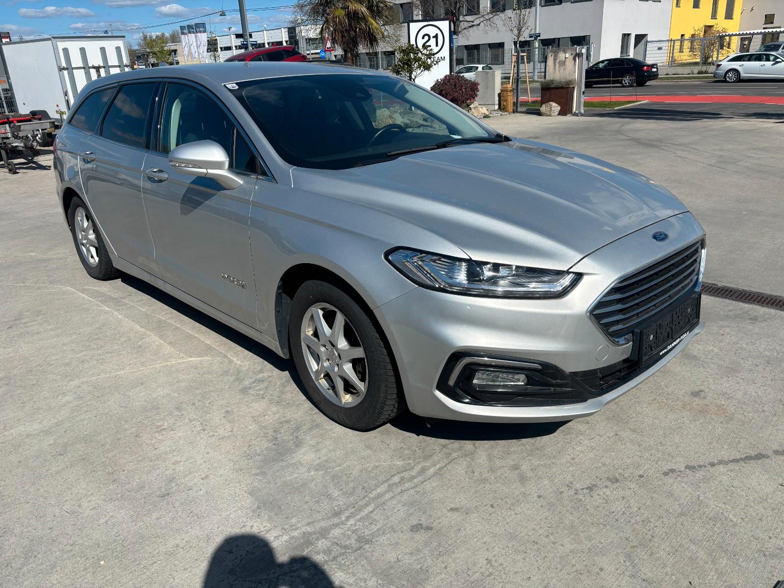 Ford Mondeo 2,0 Hybrid Titanium