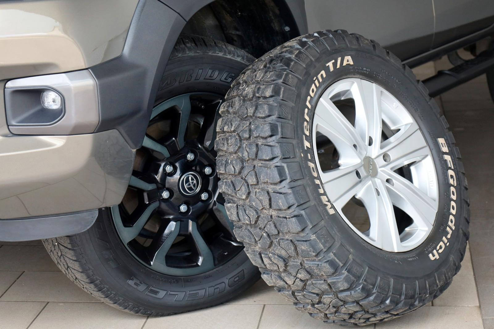 Toyota Hilux 2.8 D-4D Invincible,4x4,ACC,SR+Allterrain