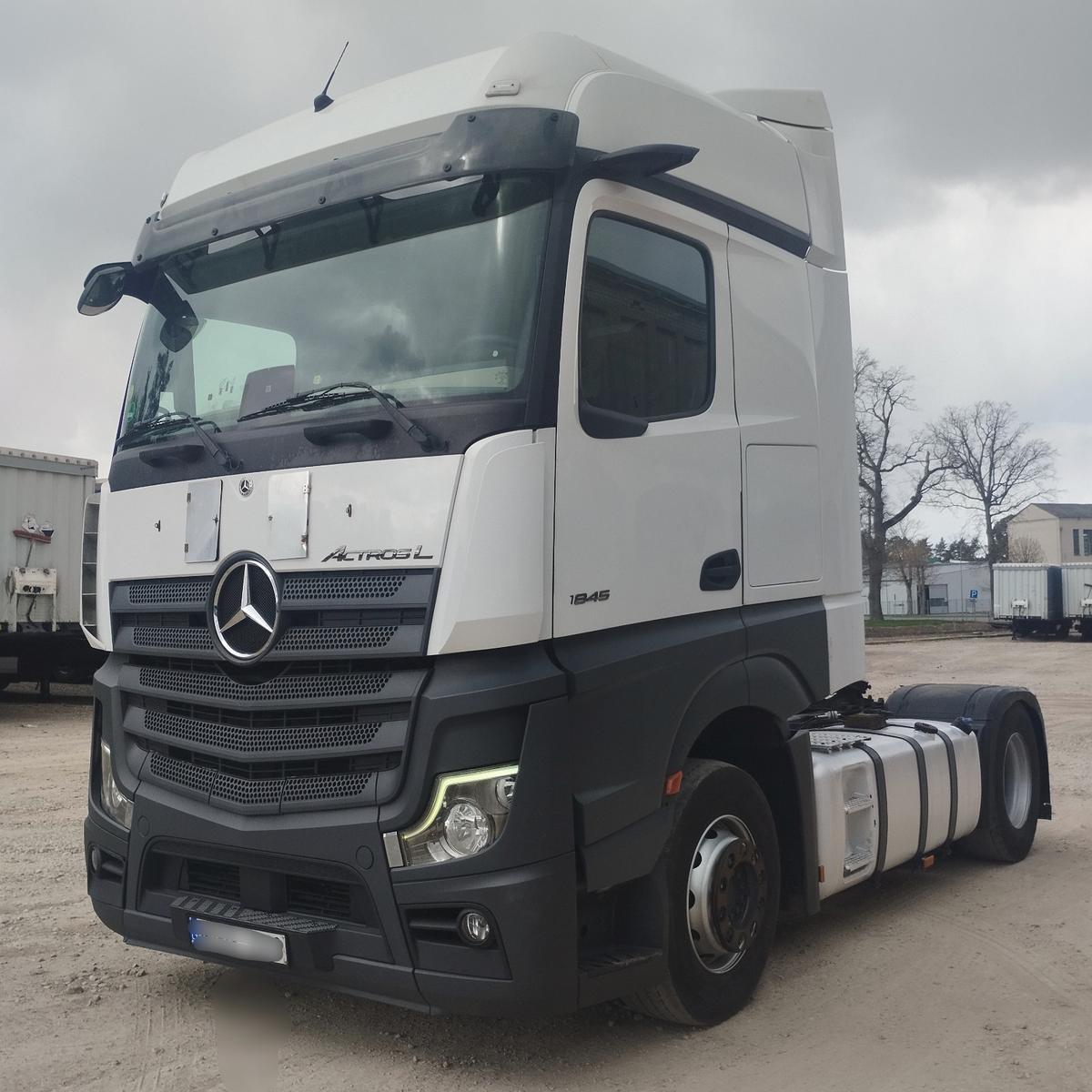 Mercedes-Benz Actros 1845