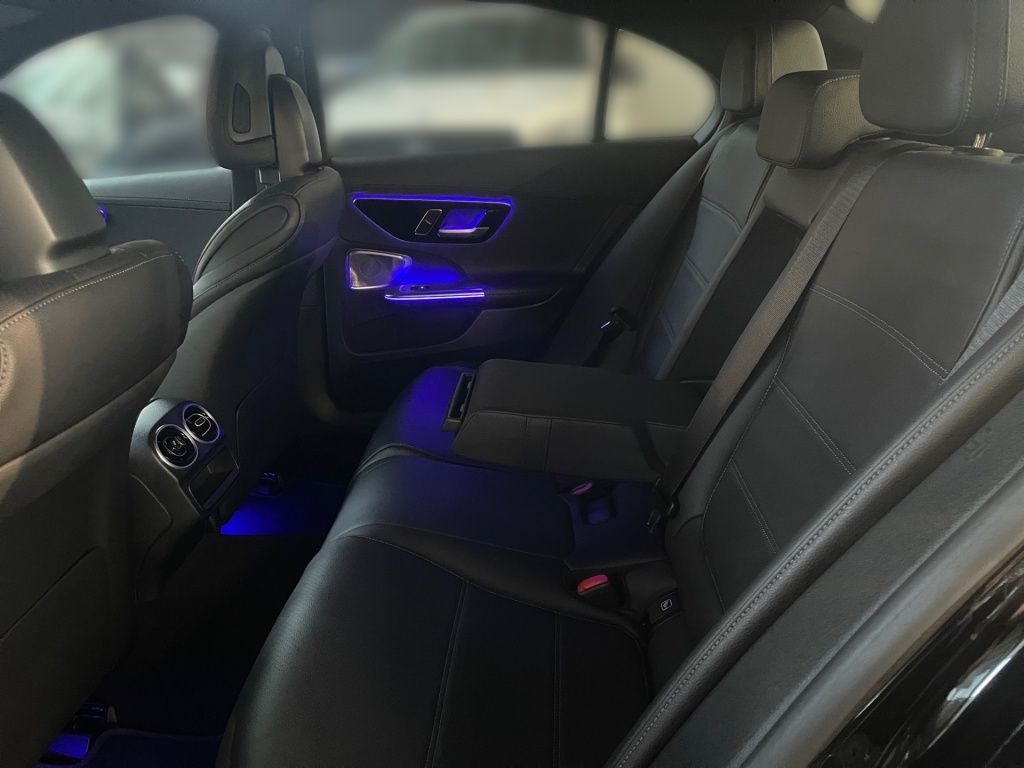 Fahrzeugabbildung Mercedes-Benz C 300 d AMG ACC SDHZ Sitzklima HUD LED Sport DAB