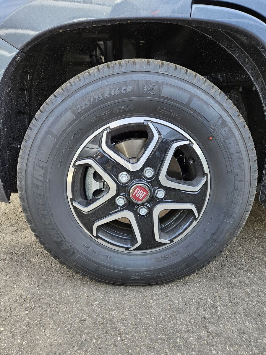 Fahrzeugabbildung Forster Vantasy FV636EB Autom. 140PS