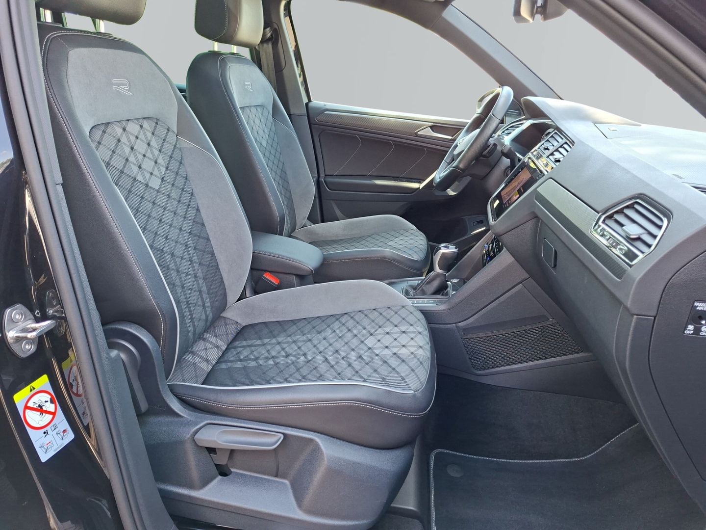 Tiguan R-Line *Kamera*Matrix*SZH*APPConnect*