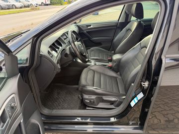Volkswagen Golf - 8