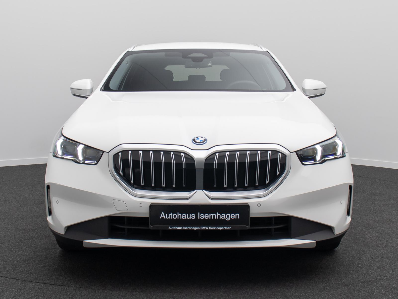 BMW 530e Kamera DAB Alarm DigitKey Widscreen 19Zoll