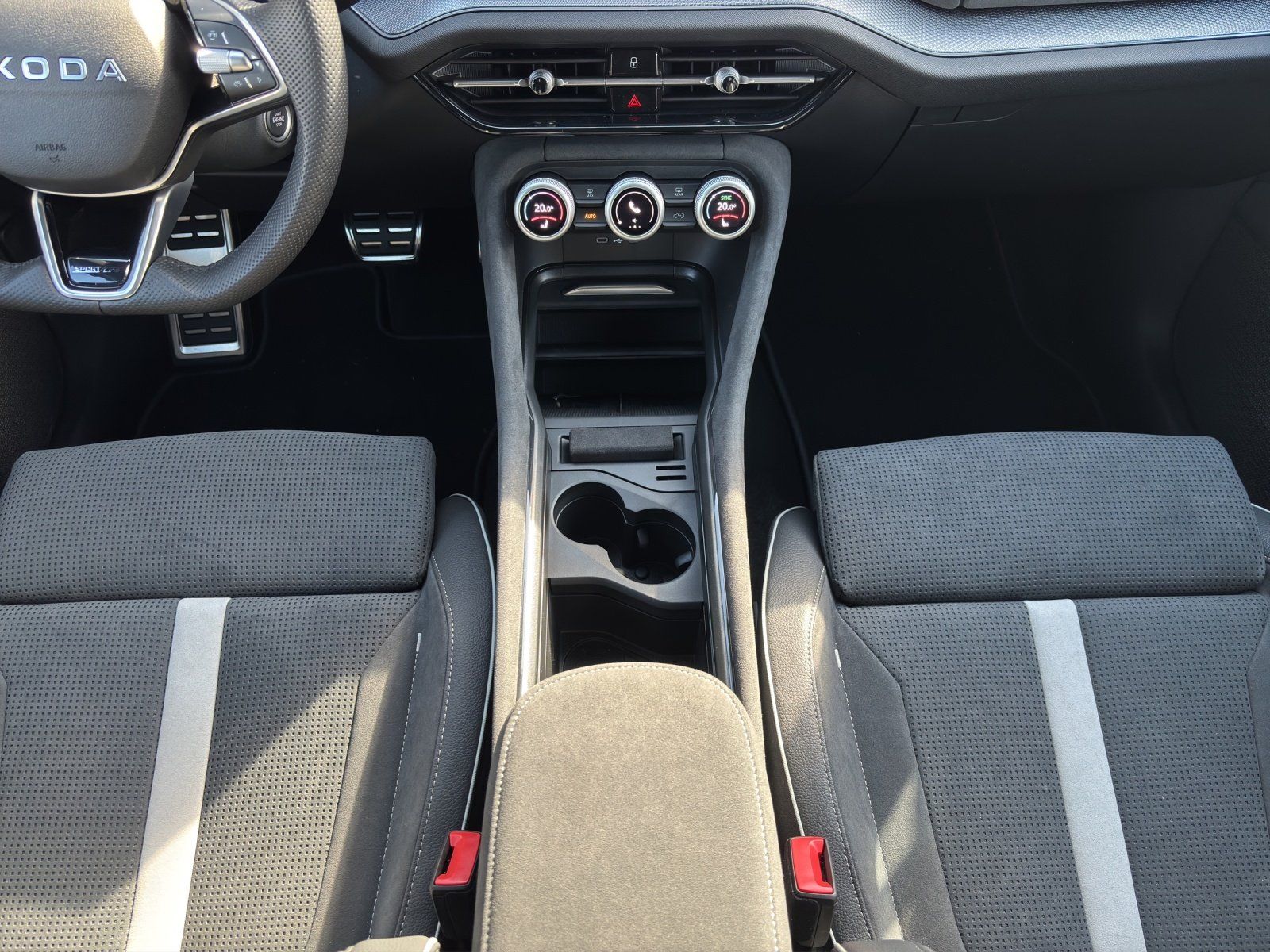 Fahrzeugabbildung SKODA Kodiaq Sportline 2,0TDI 142kW DSG 4x4/AHK/PANO