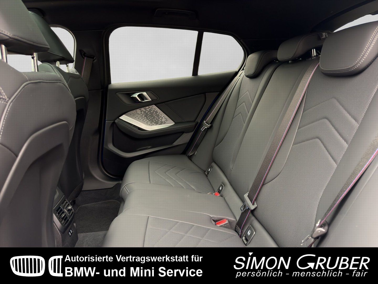 Fahrzeugabbildung BMW 118d M Sport Pro Shadow Pano Live Cockpit 19Zoll