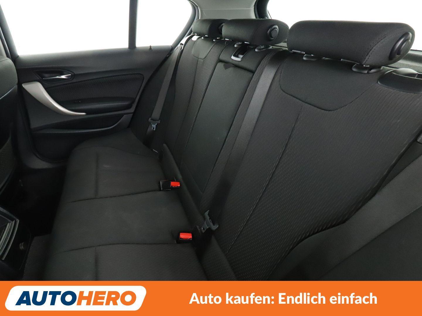 BMW 1er 116i Advantage *NAVI*TEMPO*PDC*SHZ*ALU*KLIMA