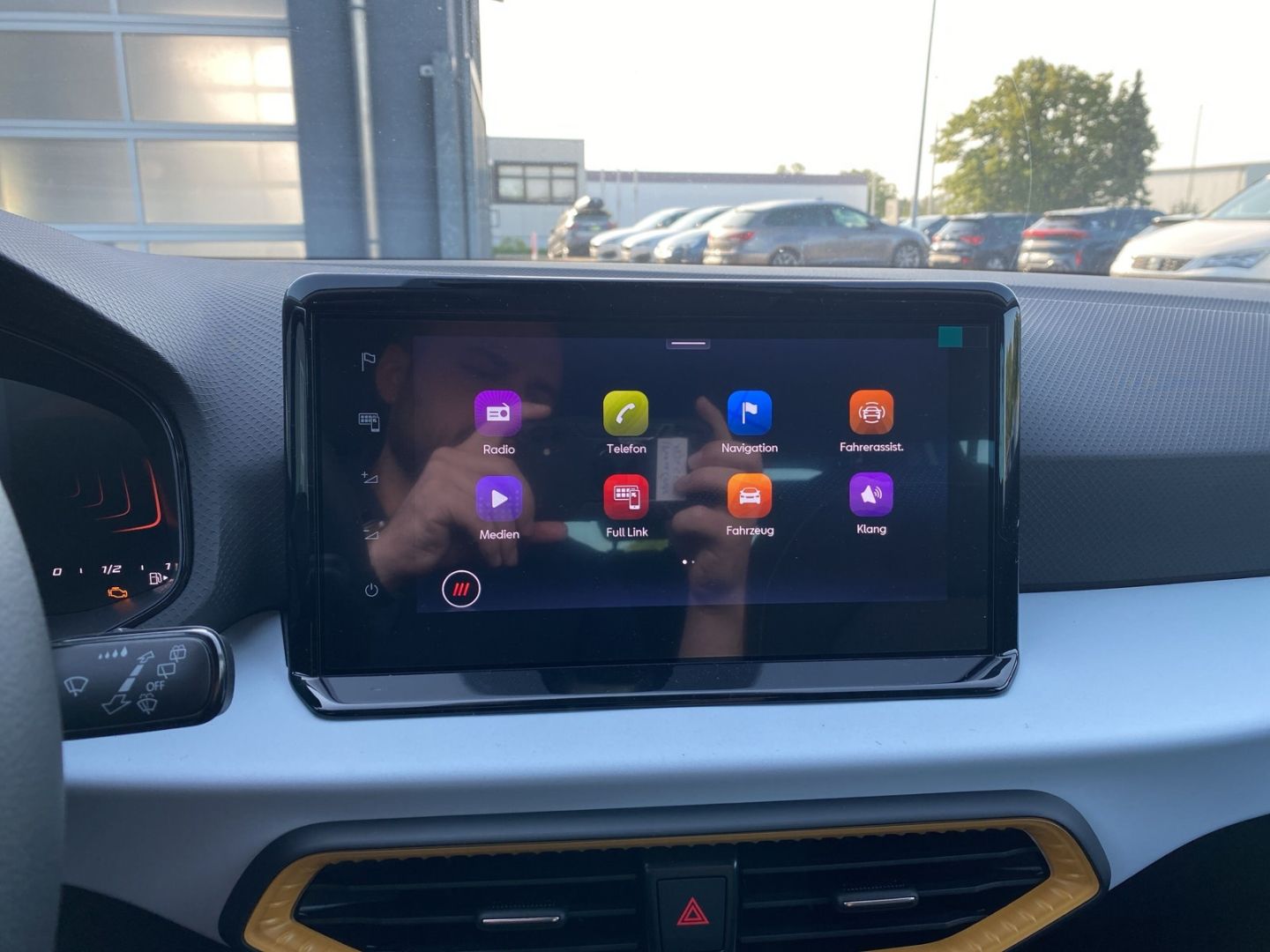 Fahrzeugabbildung SEAT Ibiza Style 1.0 TSI*RoadEd.*PDC+Cam*SHZ*NAVI*Ful