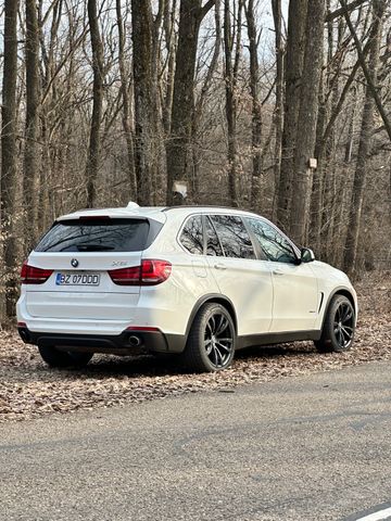 BMW X5 xDrive35i -