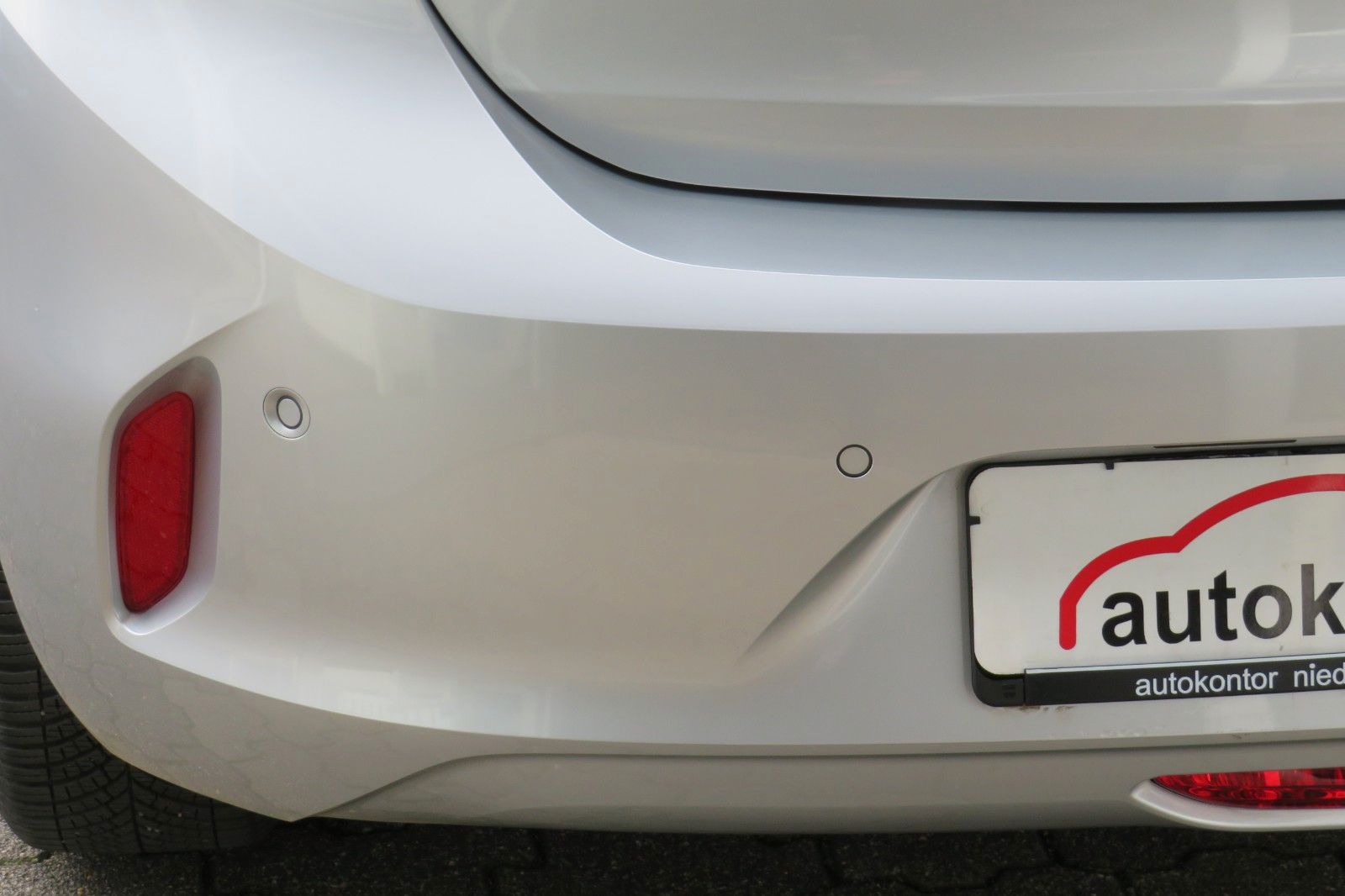Fahrzeugabbildung Opel Corsa F Edition AUTOMATIK NAVI SITZH. PDC 1.HD