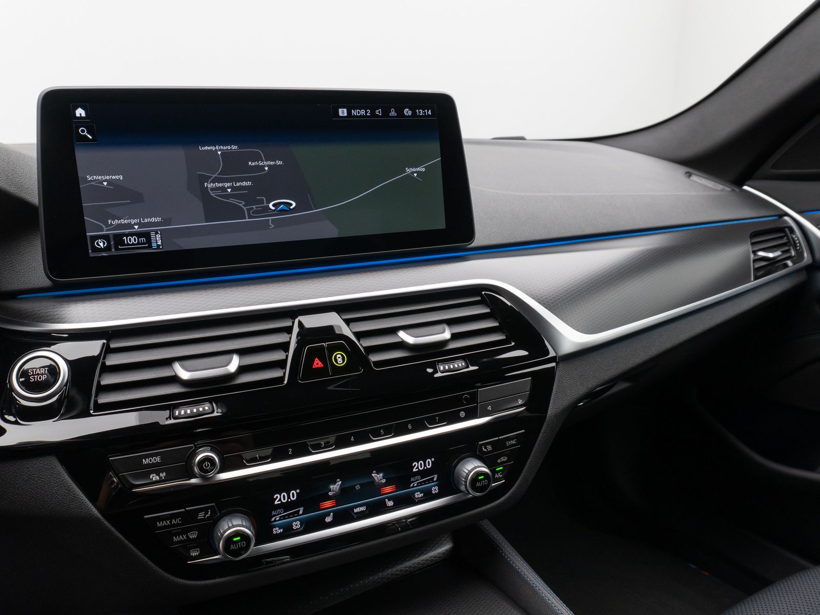 Fahrzeugabbildung BMW 520e M Sport Kamera Laser HUD DAB HiFi Komfort