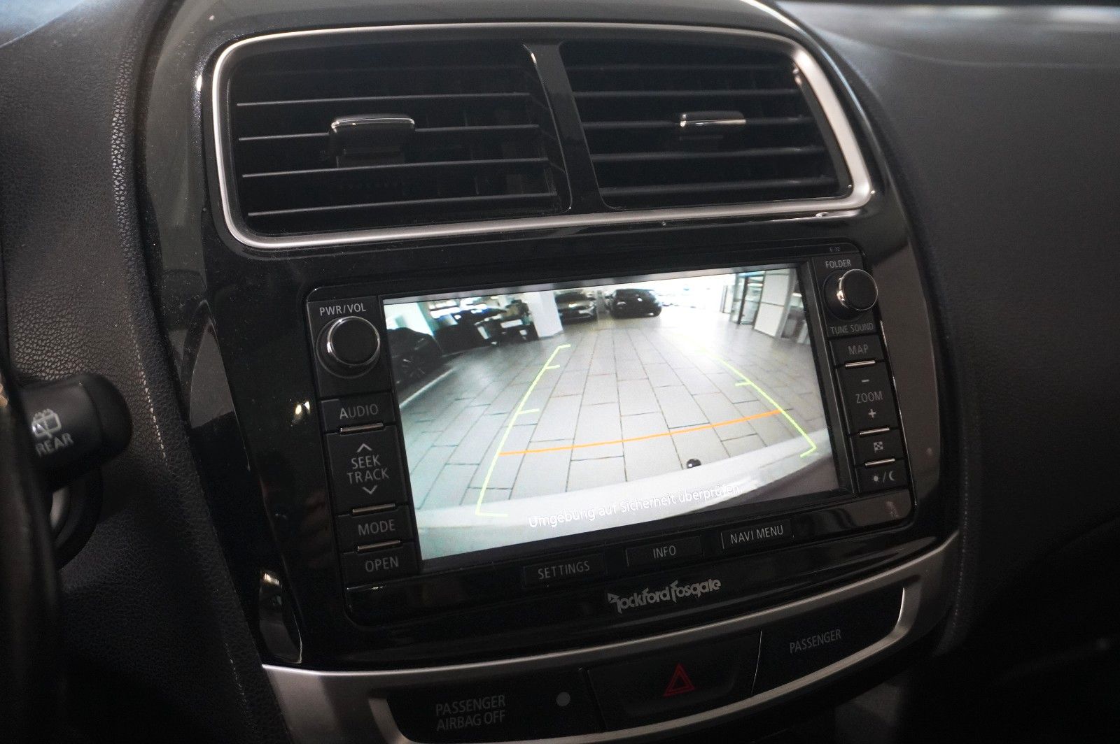 Fahrzeugabbildung Mitsubishi ASX 1.6D TOP 2WD NAVI/LED/KAMERA/PANO./SHZ/AHK