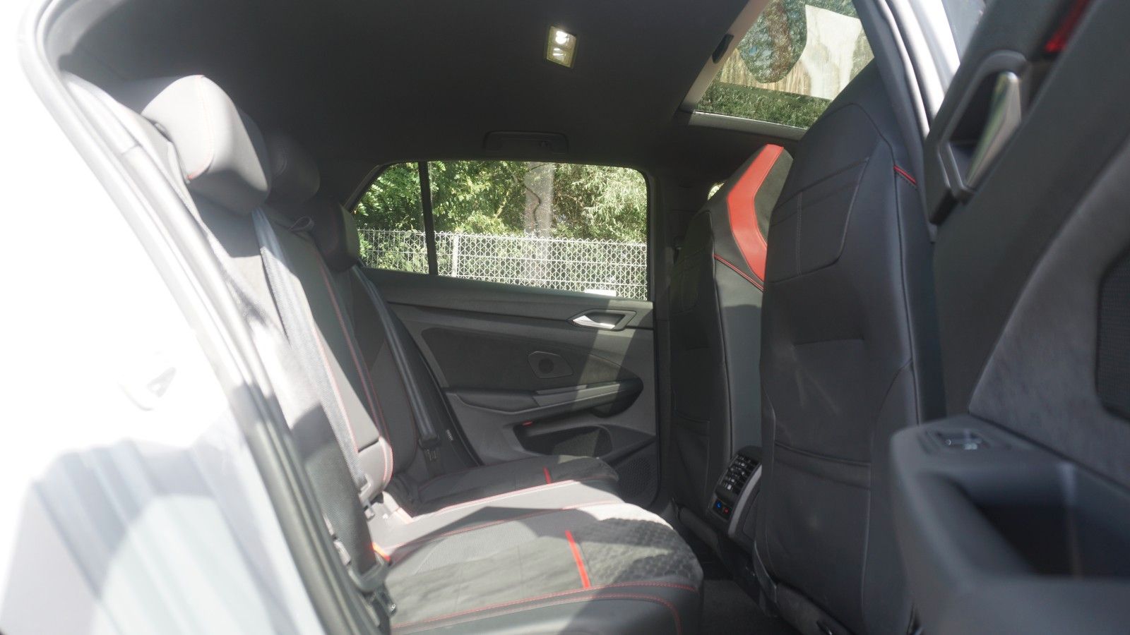 Volkswagen Golf VIII GTI Clubsport ACC/HuD/Pano/H&K/Cam/TWA foto 15