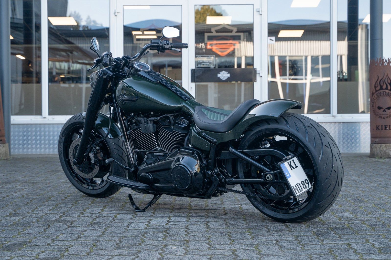 Fahrzeugabbildung Harley-Davidson GREEN DARK FAT BOY FLFBS 114 MY24 -JEKILL&HYDE-