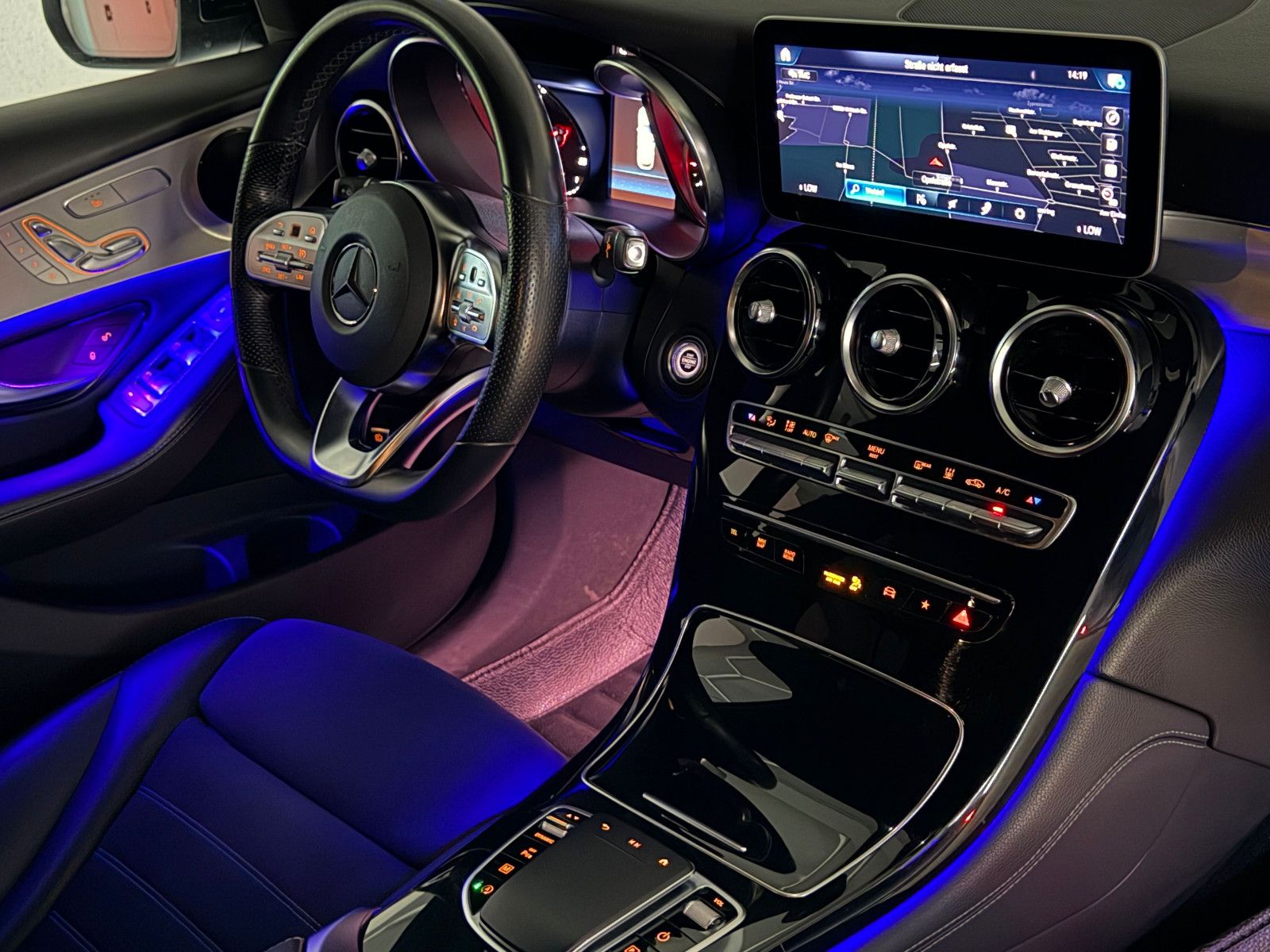 Fahrzeugabbildung Mercedes-Benz GLC 400 d 4Matic AMG-LINE/AMBIENTE+/360*/MEMORY