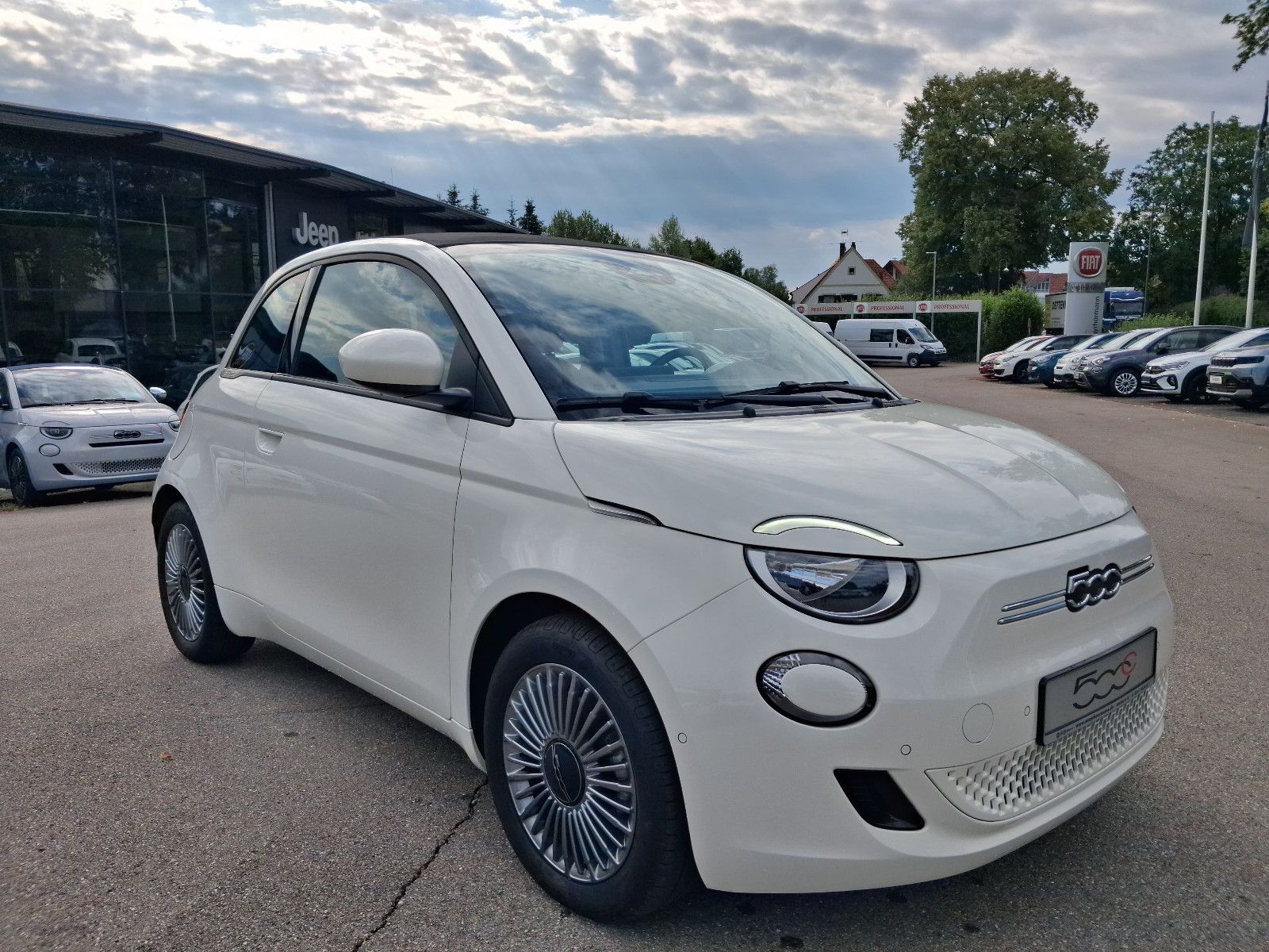 Fahrzeugabbildung Fiat 500 E  Cabrio